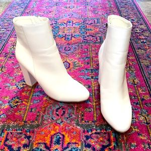 White Faux Leather Ankle Boot sz 9 but fits like 8